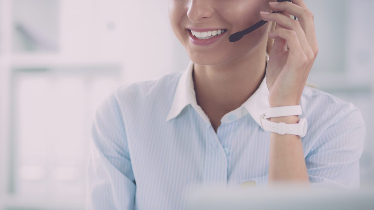 Jak wygląda kontakt z klientem w profesjonalnym contact center - Artykuł ekspercki